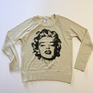 ✨Marilyn Monroe sweater size medium.